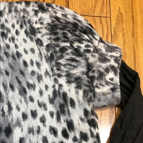 𝅺kenneth Cole Animal Print Cardigan Size S - Picture 3 of 8